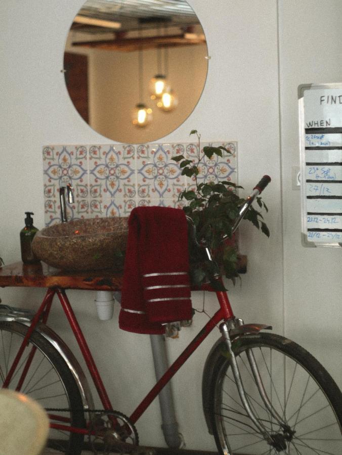Duet Hostel & Hotel Каракол Екстериор снимка