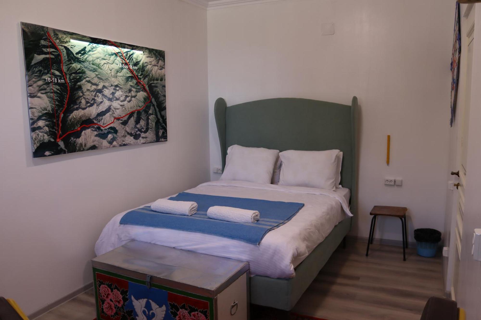 Duet Hostel & Hotel Каракол Стая снимка