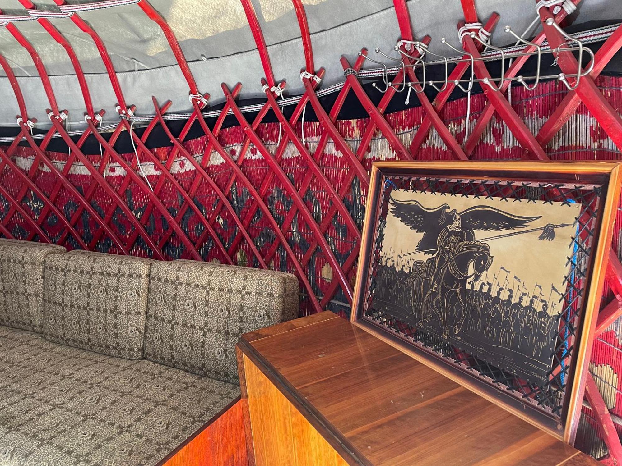 Duet Hostel & Hotel Каракол Стая снимка