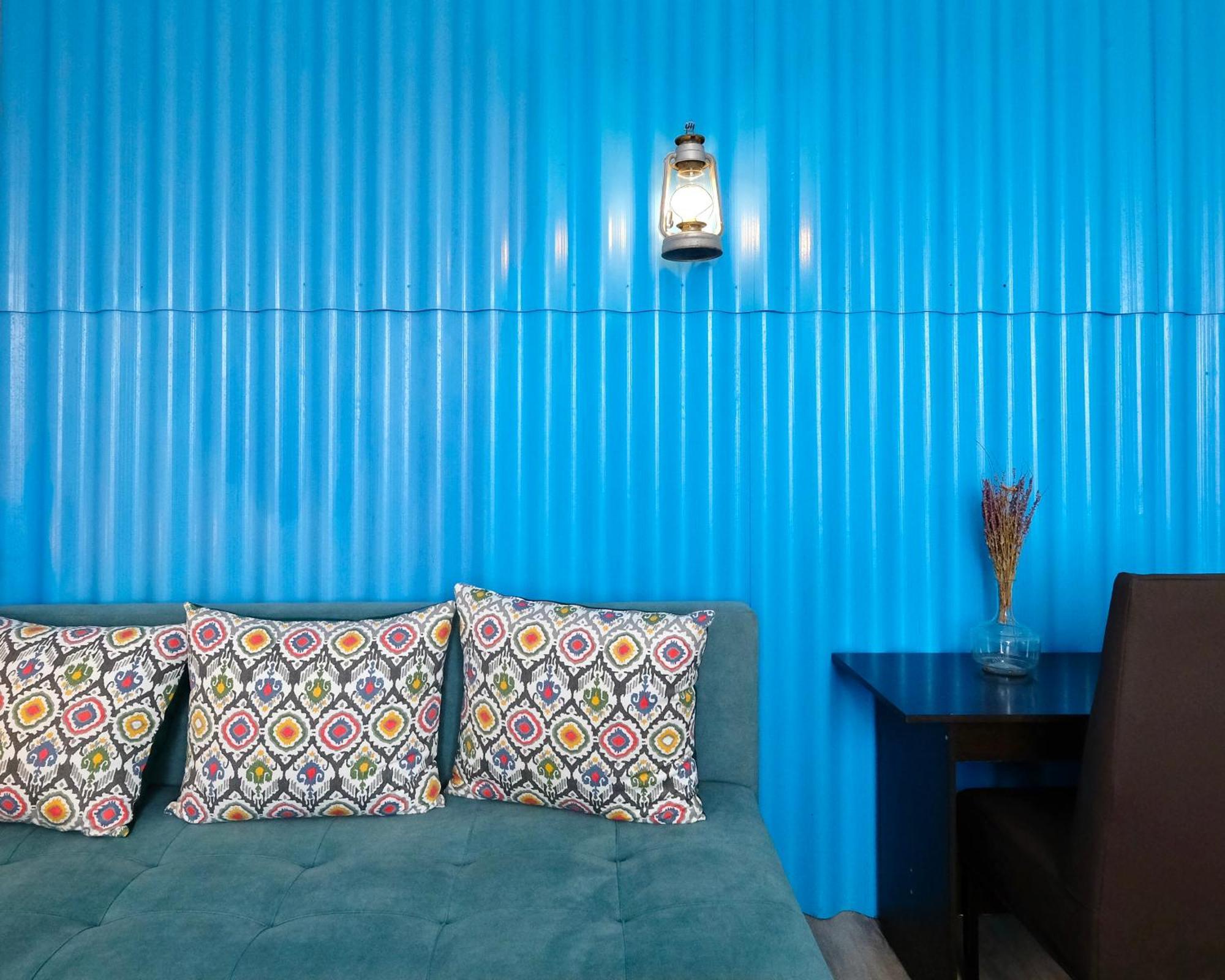 Duet Hostel & Hotel Каракол Екстериор снимка