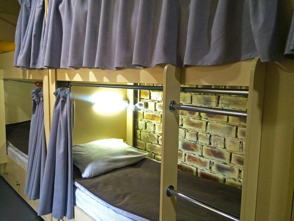 Duet Hostel & Hotel Каракол Екстериор снимка